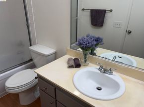 151 Lakeside Dr. 110, Oakland CA 94612