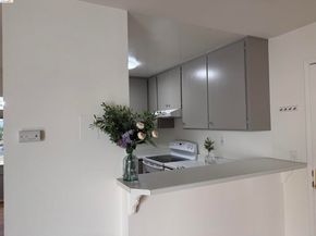 151 Lakeside Dr. 110, Oakland CA 94612