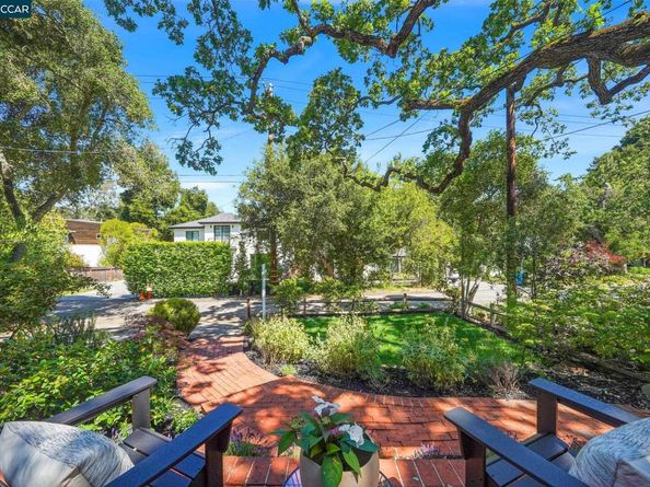 26 Bishop Lane, Menlo Park CA 94025