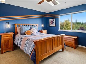 18100 De Souza Pl, Castro Valley CA 94546