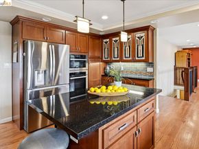 18100 De Souza Pl, Castro Valley CA 94546