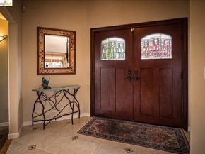 18100 De Souza Pl, Castro Valley CA 94546