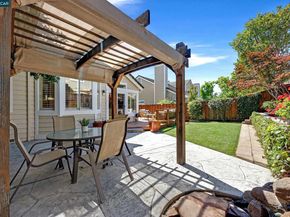 402 Chupcan Pl, Clayton CA 94517