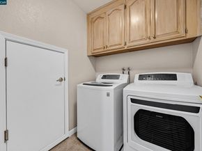 402 Chupcan Pl, Clayton CA 94517