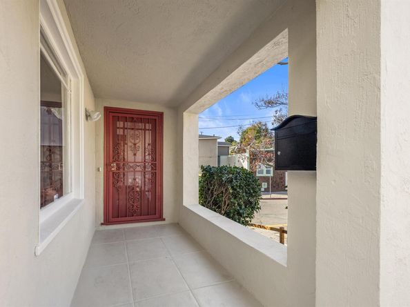 2924 Morcom Ave, Oakland CA 94619