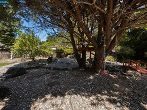 2537 Simas Ave, Pinole CA 94564