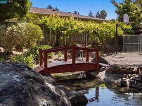 2537 Simas Ave, Pinole CA 94564