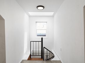 2735 E 11Th St, Oakland CA 94601