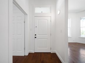 2735 E 11Th St, Oakland CA 94601