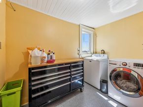 821 32nd, Oakland CA 94608