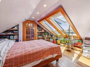 821 32nd, Oakland CA 94608