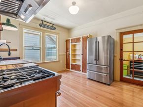 821 32nd, Oakland CA 94608