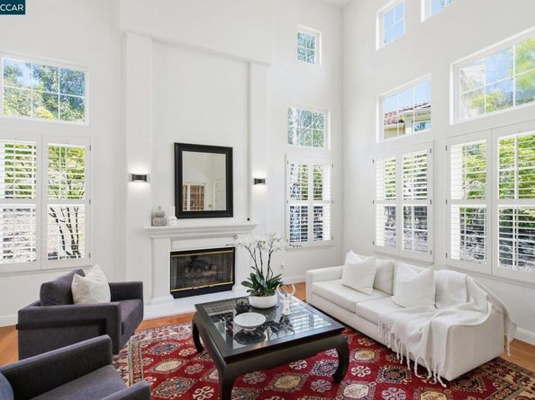 2151 Sky View Ct, Moraga CA 94556