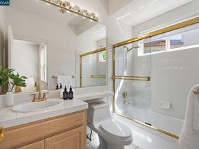 2151 Sky View Ct, Moraga CA 94556
