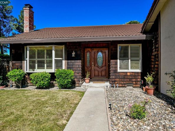 1284 Pinecrest Drive, Concord CA 94521