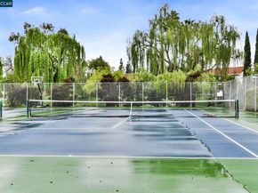 1284 Pinecrest Drive, Concord CA 94521