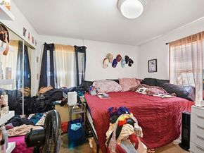 5936 Martin Luther King Jr Way, Oakland CA 94609