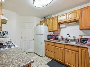 5936 Martin Luther King Jr Way, Oakland CA 94609