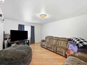 5936 Martin Luther King Jr Way, Oakland CA 94609