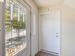 5936 Martin Luther King Jr Way, Oakland CA 94609