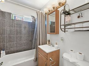 5936 Martin Luther King Jr Way, Oakland CA 94609