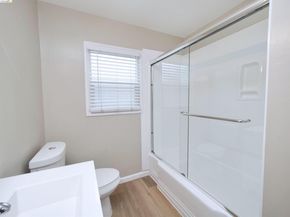 1315 135Th Ave, San Leandro CA 94578