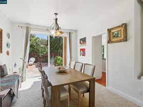 242 El Pueblo Pl, Clayton CA 94517