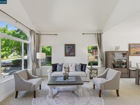 242 El Pueblo Pl, Clayton CA 94517