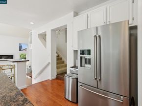 242 El Pueblo Pl, Clayton CA 94517