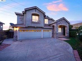 11 Meadows Ct, Fremont CA 94539