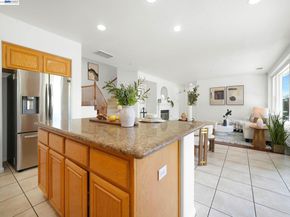 11 Meadows Ct, Fremont CA 94539