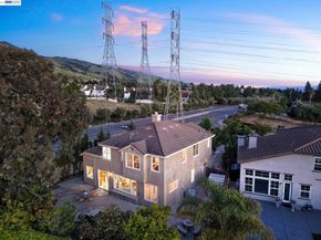 11 Meadows Ct, Fremont CA 94539