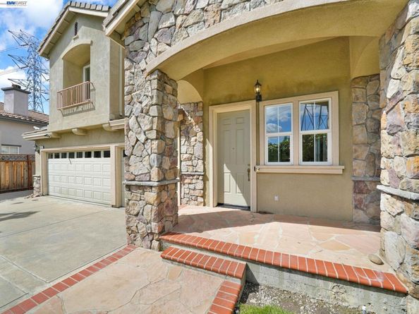 11 Meadows Ct, Fremont CA 94539