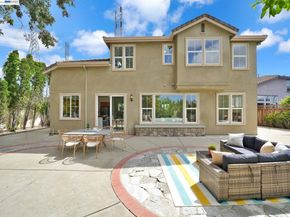 11 Meadows Ct, Fremont CA 94539