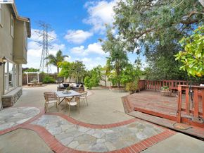 11 Meadows Ct, Fremont CA 94539