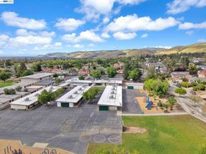 11 Meadows Ct, Fremont CA 94539