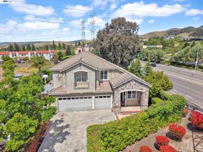11 Meadows Ct, Fremont CA 94539