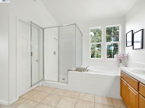 11 Meadows Ct, Fremont CA 94539