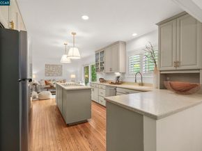 425 Roanoke Dr, Martinez CA 94553