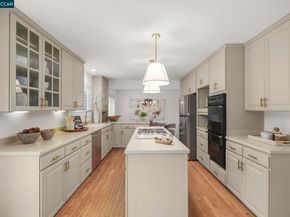 425 Roanoke Dr, Martinez CA 94553