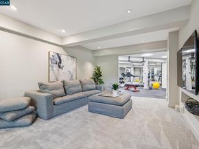 32 Los Dedos Road, Orinda CA 94563