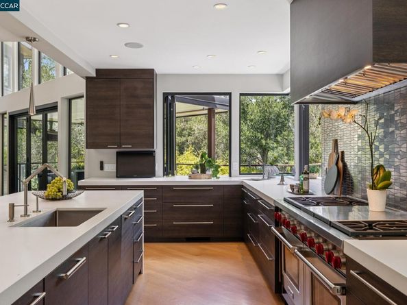 32 Los Dedos Road, Orinda CA 94563