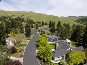 7 Crockett Drive, Moraga CA 94556