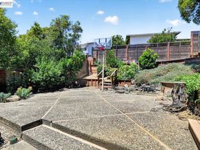 4592 Edwards Ln, Castro Valley CA 94546