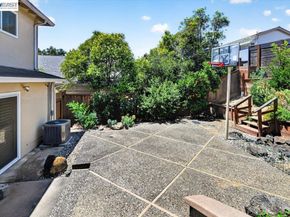4592 Edwards Ln, Castro Valley CA 94546