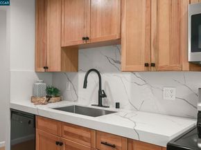 2560 Walnut Blvd 4, Walnut Creek CA 94596
