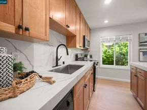 2560 Walnut Blvd 4, Walnut Creek CA 94596