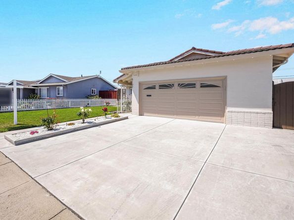 5107 Royal Palm Dr, Fremont CA 94538