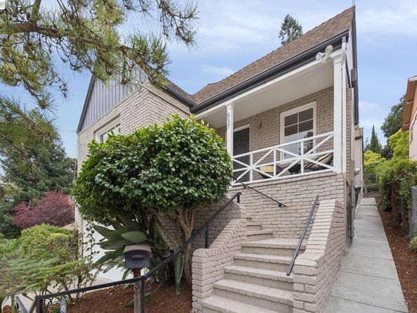637 Boulevard Way, Oakland CA 94610