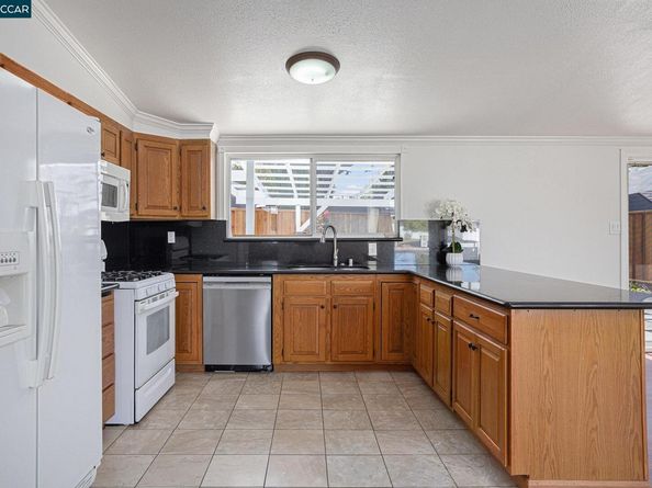 27675 Portsmouth Ave, Hayward CA 94545